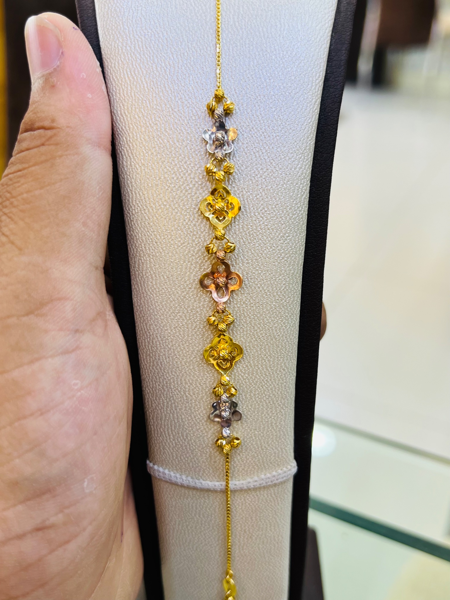 21KT Tri-Color Floral Gold Bracelet - Image 5