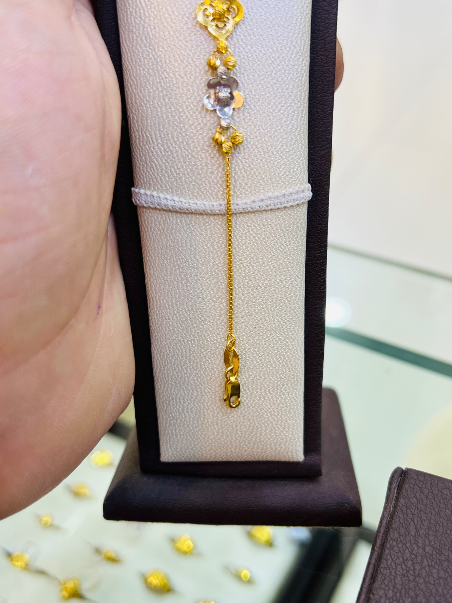 21KT Tri-Color Floral Gold Bracelet - Image 4