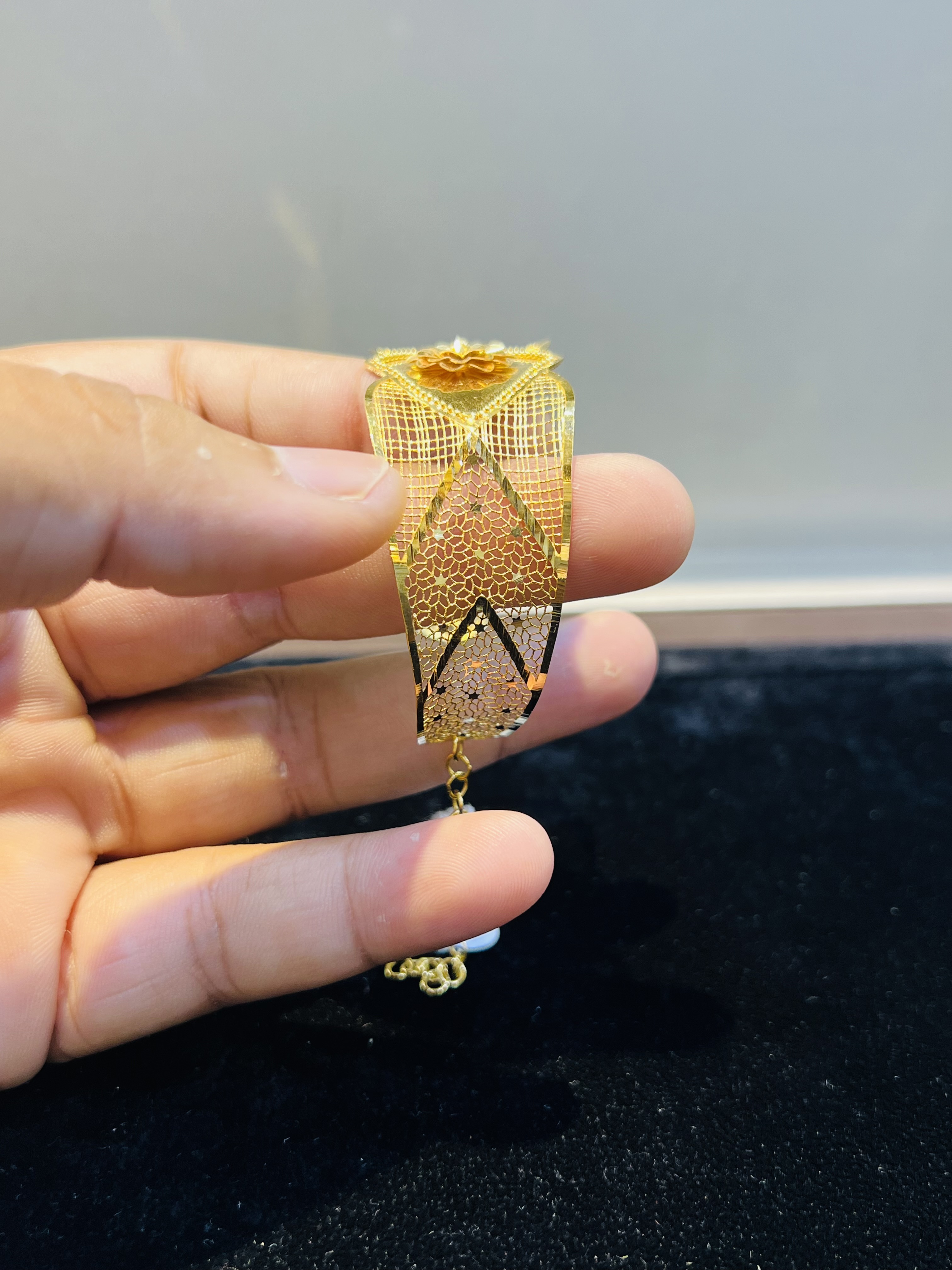 Diamond Bloom Mesh Gold Sabona - Image 3