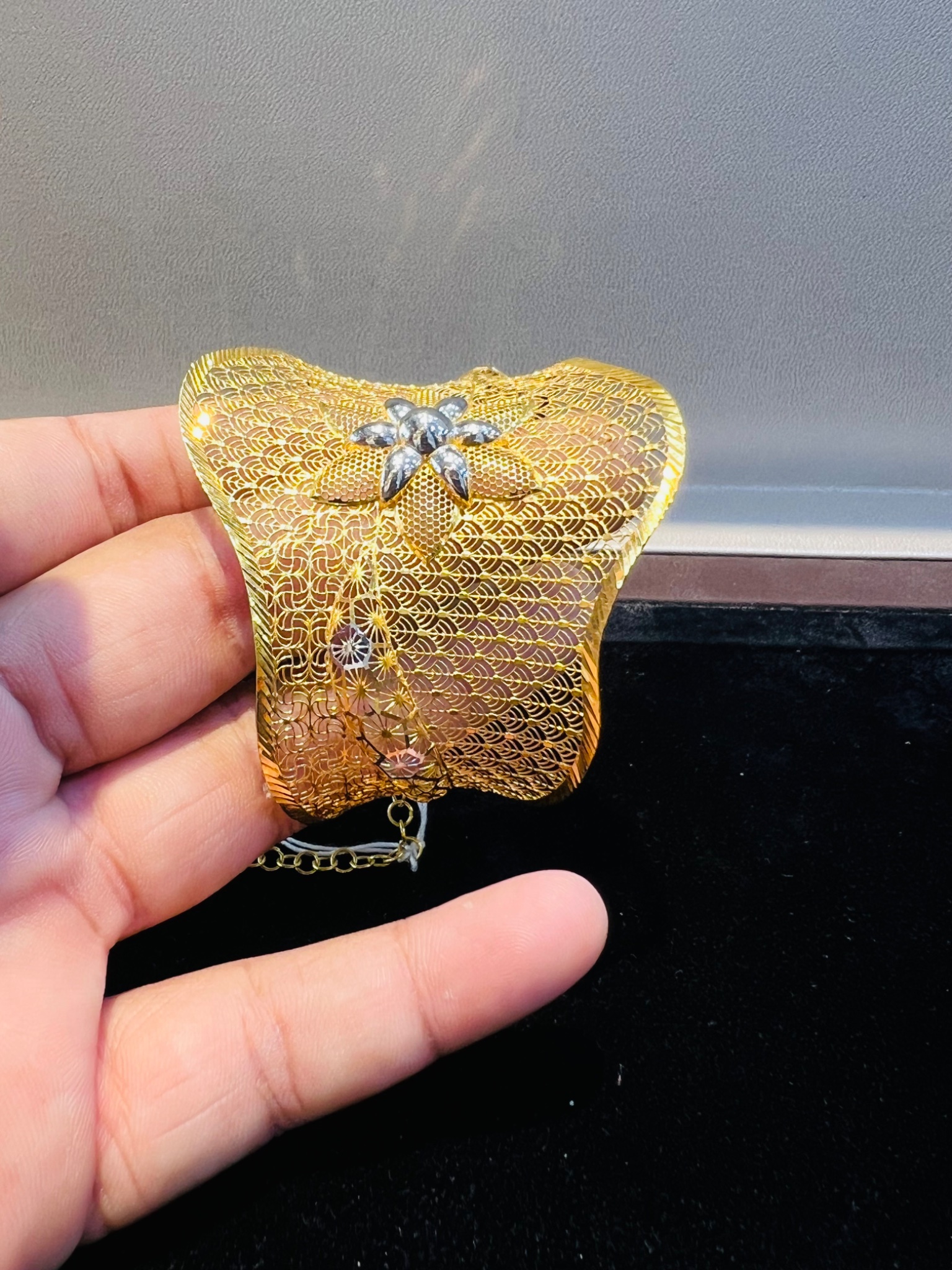 Elegant Silver Bloom  Gold Sabona - Image 3