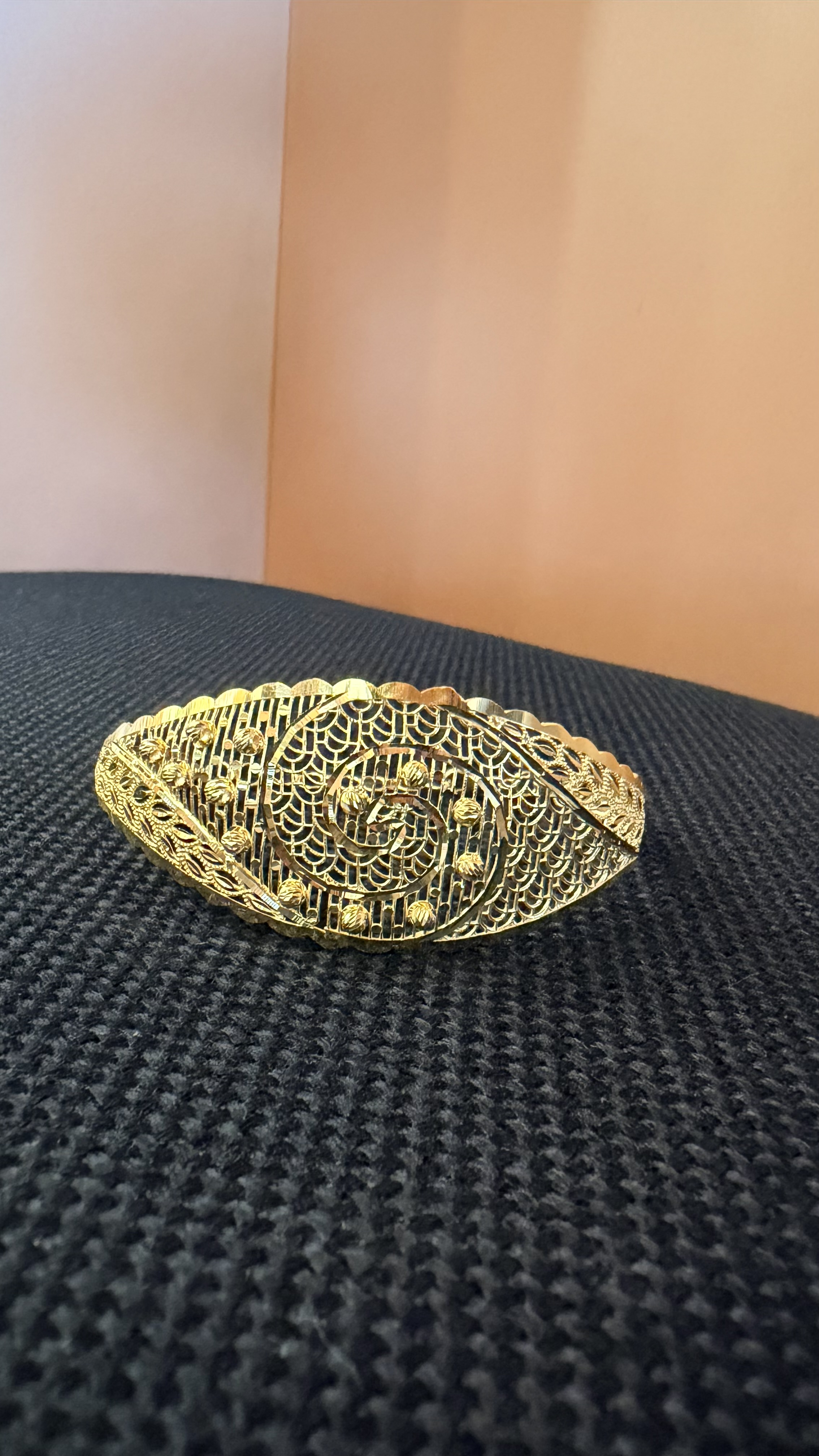 Elegant Vintage-Style Gold Filigree Cuff / Hair Barrette) - Image 3