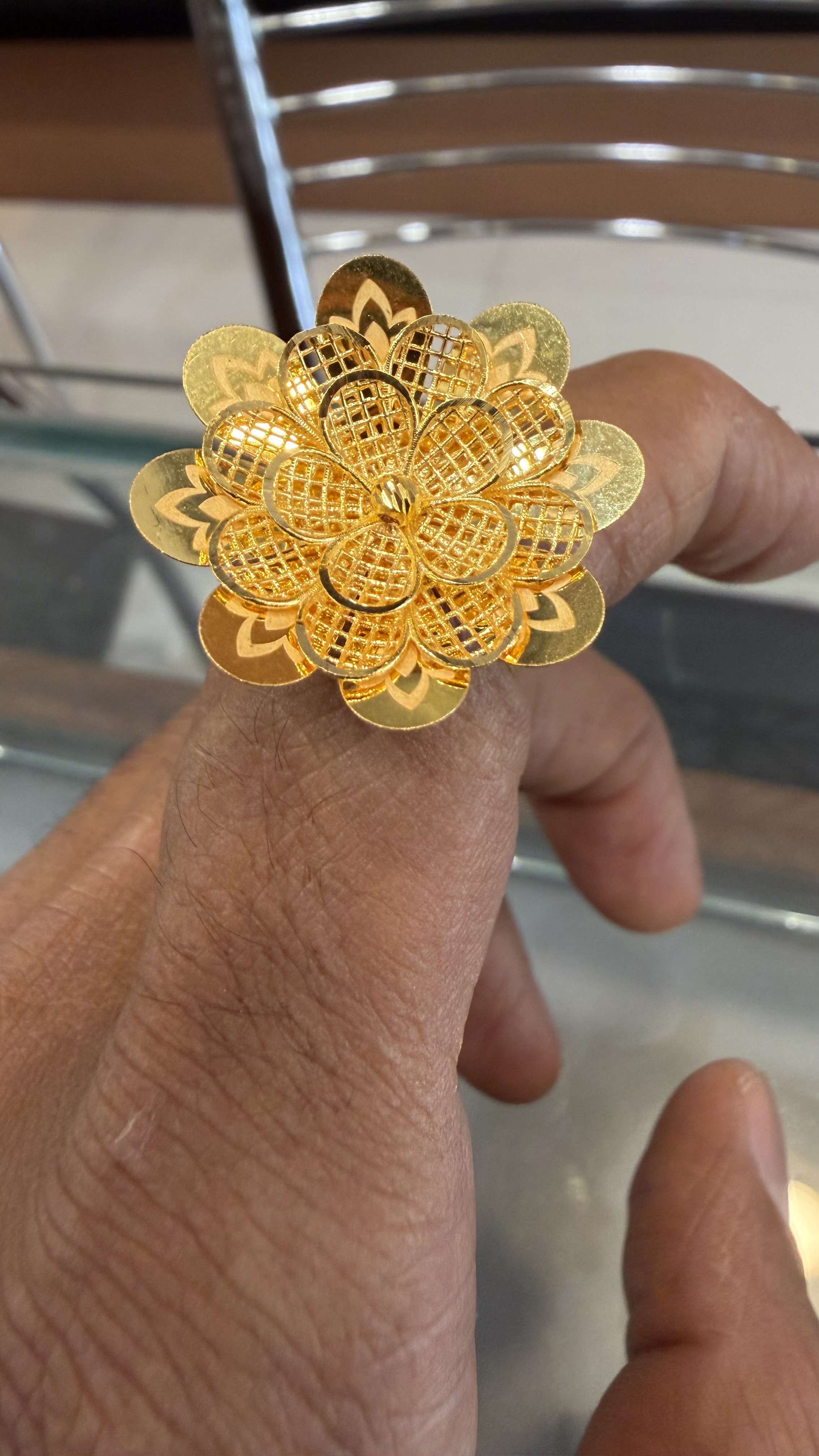 🪷 Exquisite Gold Filigree Lotus Bloom Ring - Image 4