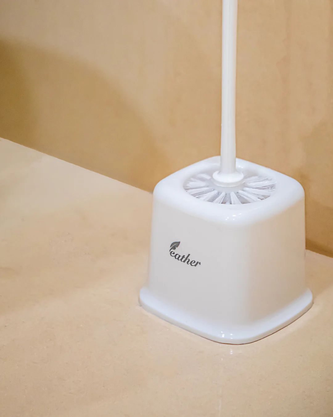 Feather Toilet Brush with Holder – Hygienic Bathroom Cleaning Set - Image 3