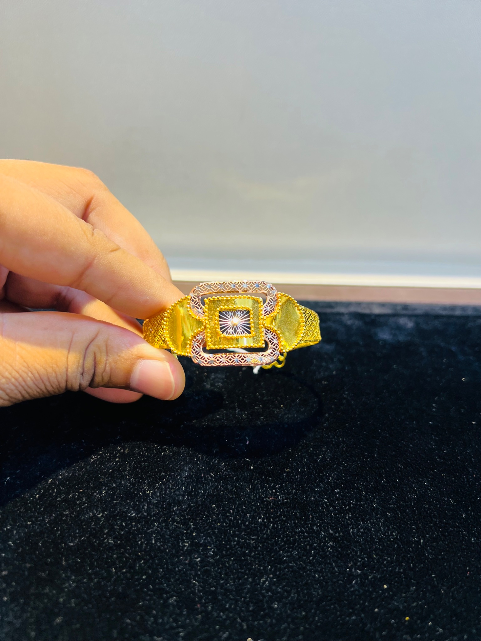 Geometric Elegance Dual-Tone Gold Sabona - Image 3