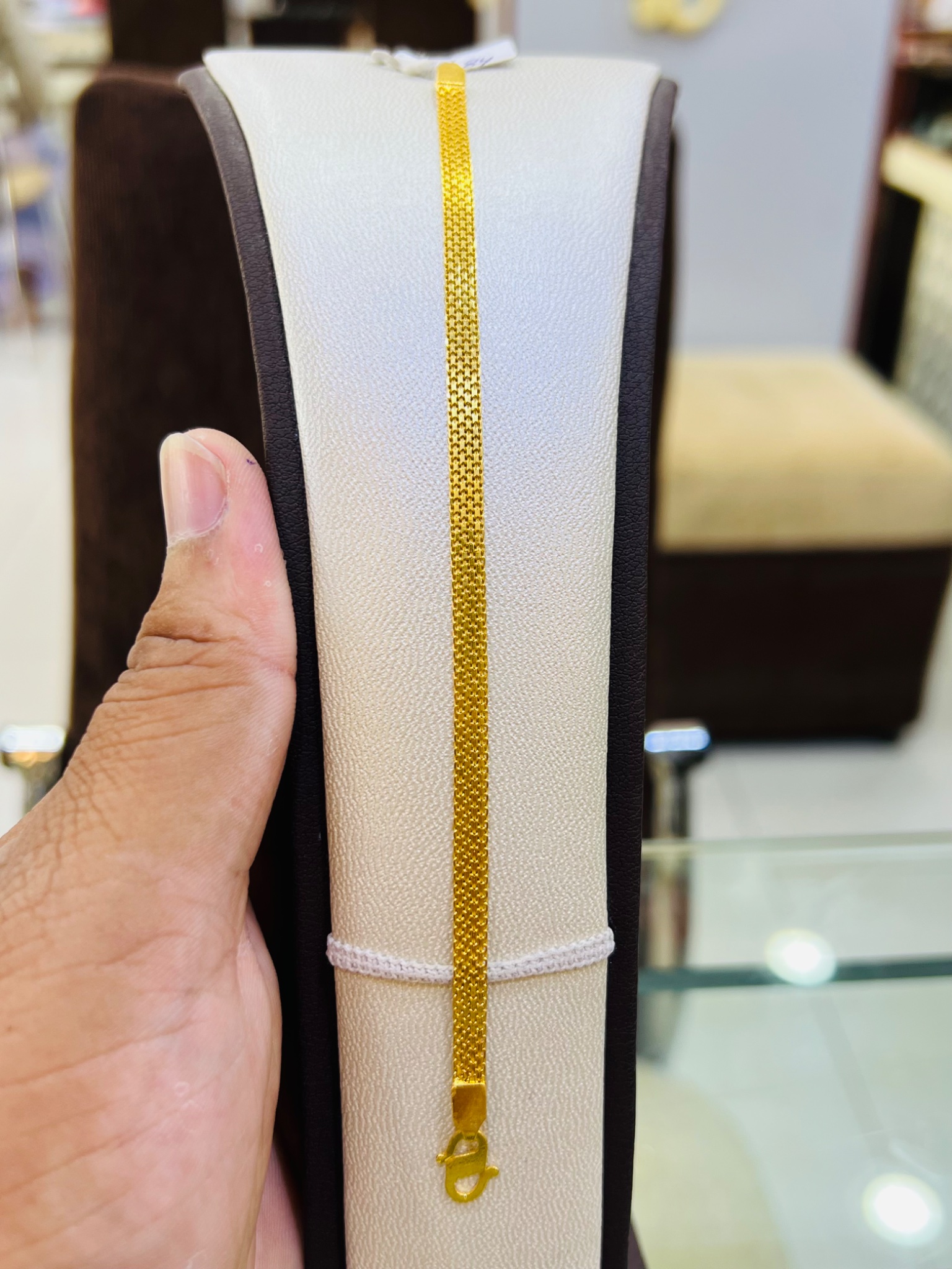 KDM 21KT Classic Flat Mesh Gold Bracelet - Image 3