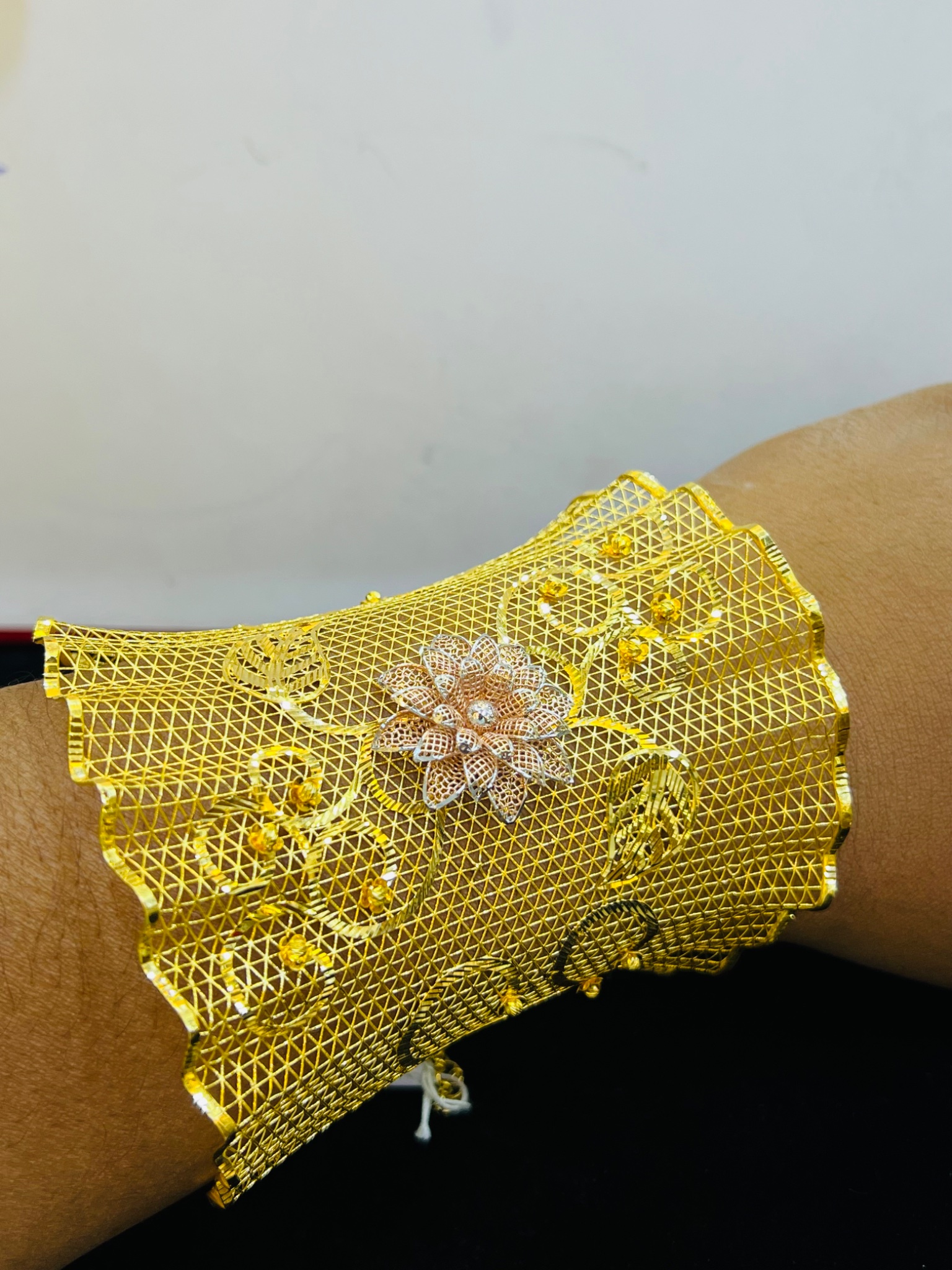 Luxury Gold-Tone Floral Mesh Cuff Bracelet (Sabona) - Image 5