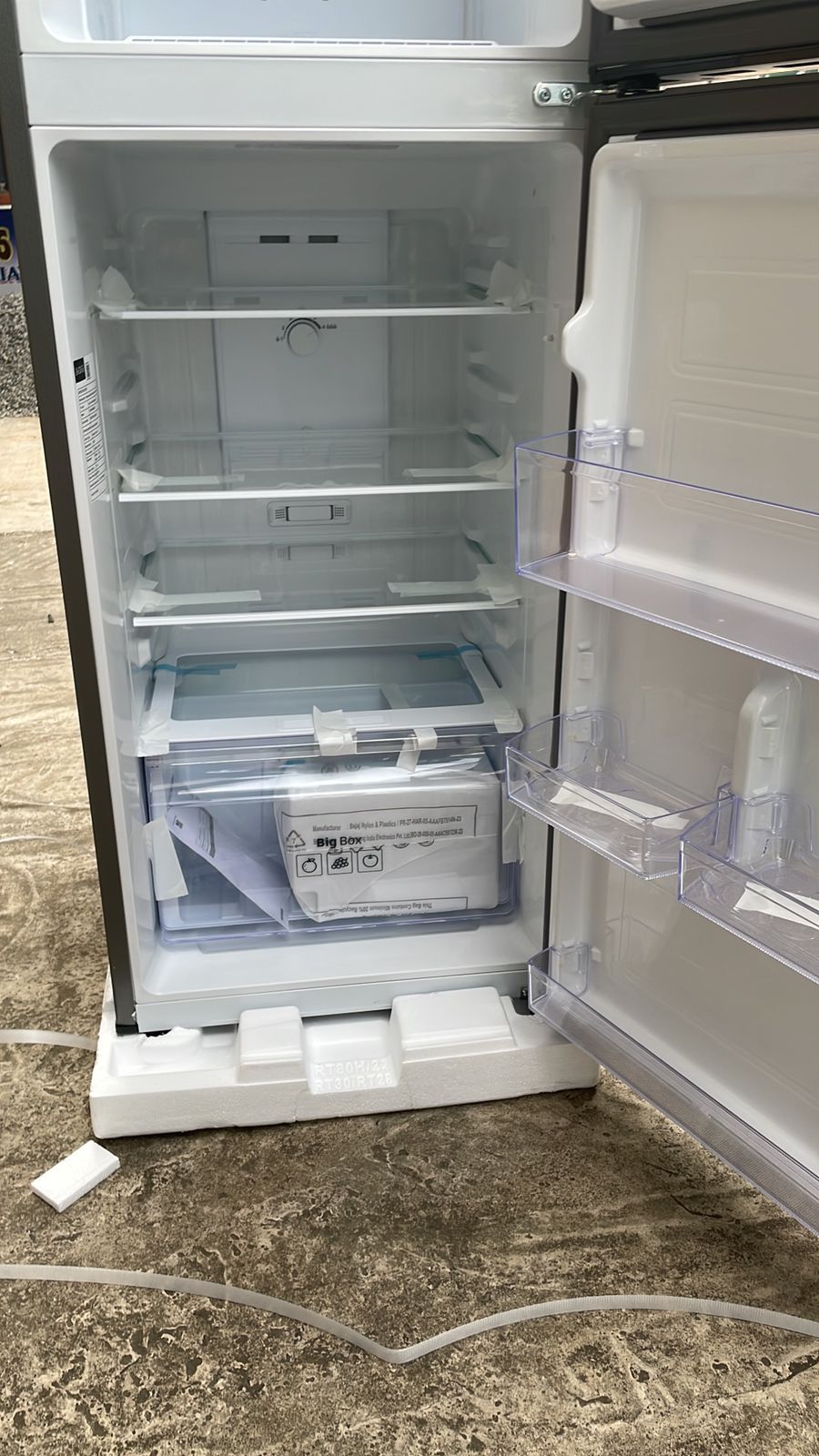 No Frost Inverter 253 Ltr Samsung Refrigerator - Image 5