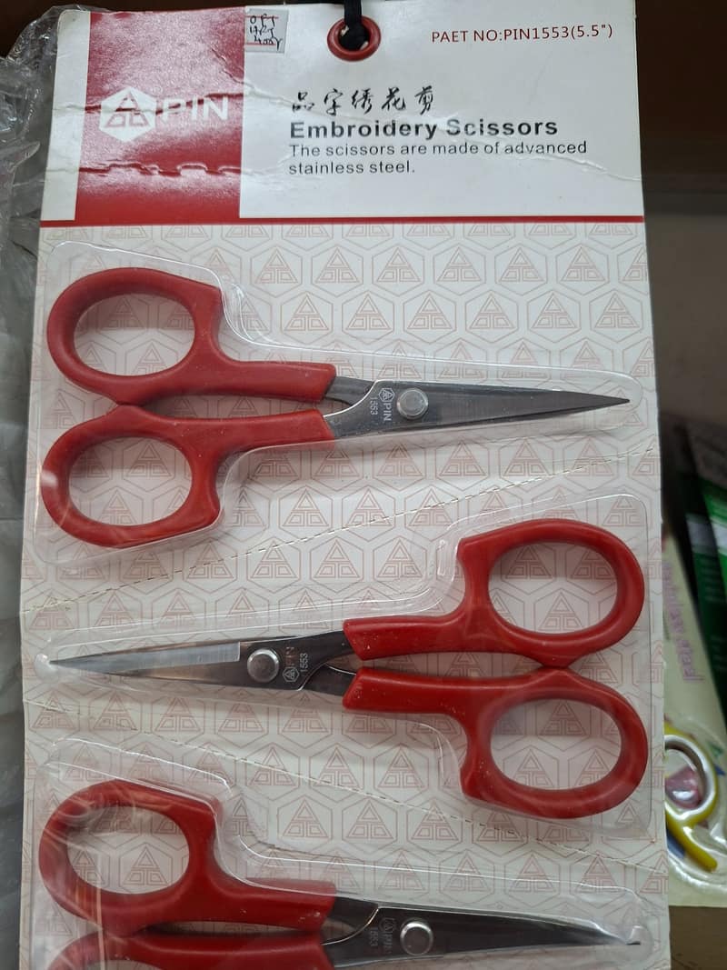 Pin-embroidery scissors