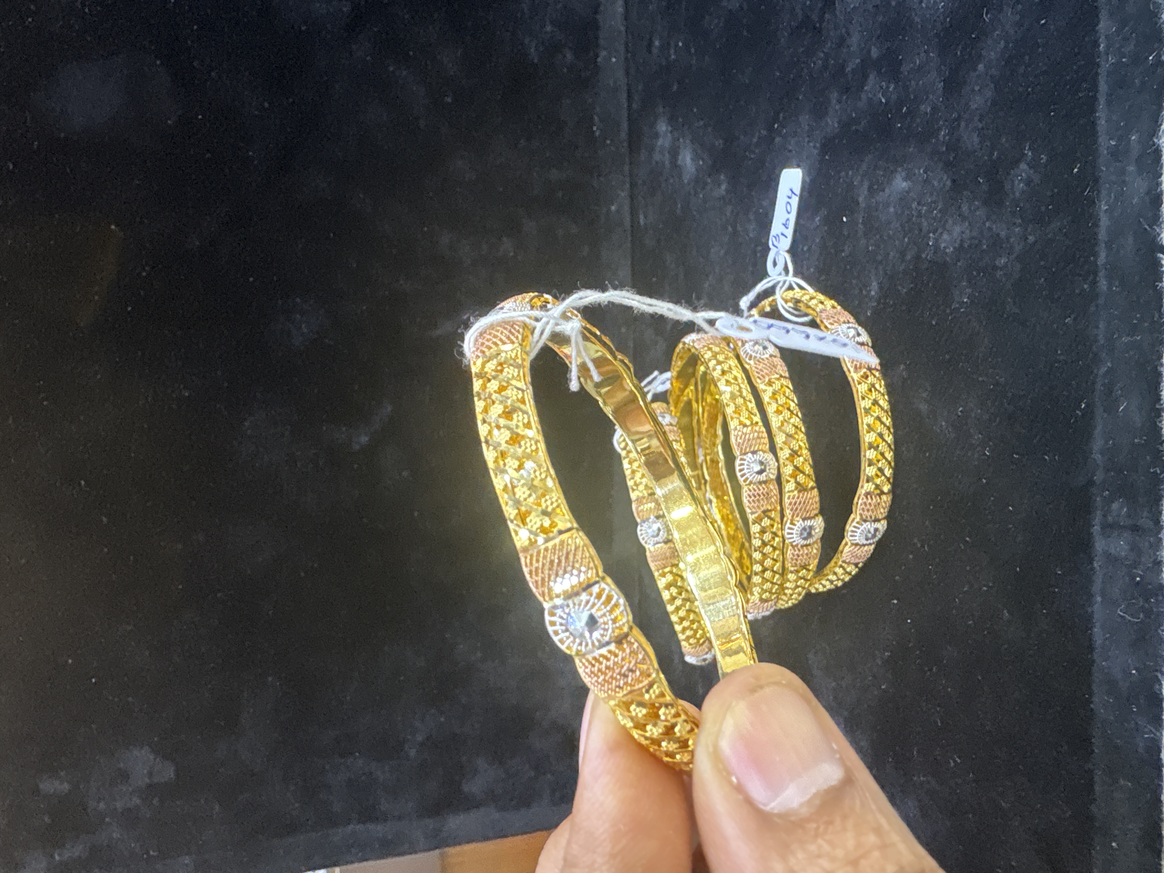 Radiant Harmony 6-Piece Gold Bangle Set - Image 4