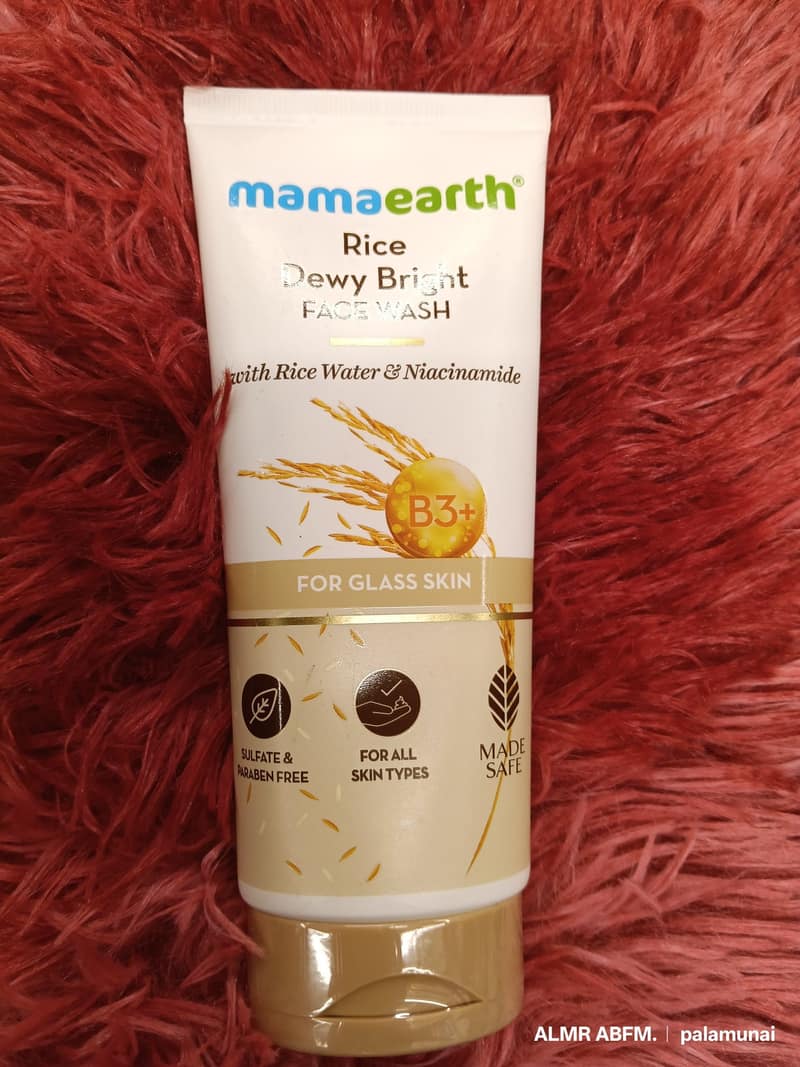 Rice Water Brightens Skin Niacinamide Gives Even Skin Tone Gentle Cleansing Formula