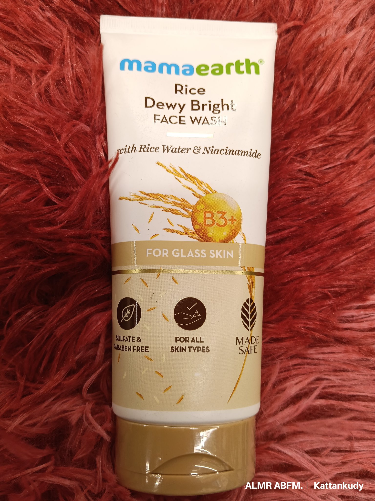 Rice Water Brightens Skin Niacinamide Gives Even Skin Tone Gentle Cleansing Formula - Image 2