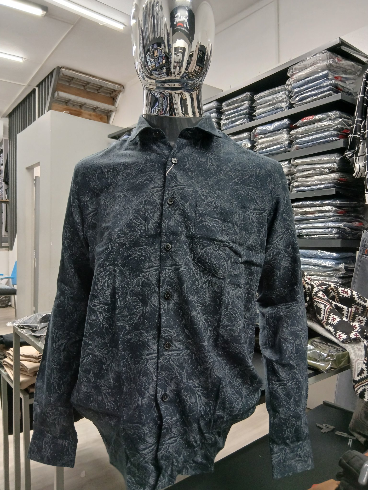 Vantage Casual Long Sleeve Shirt - Image 2
