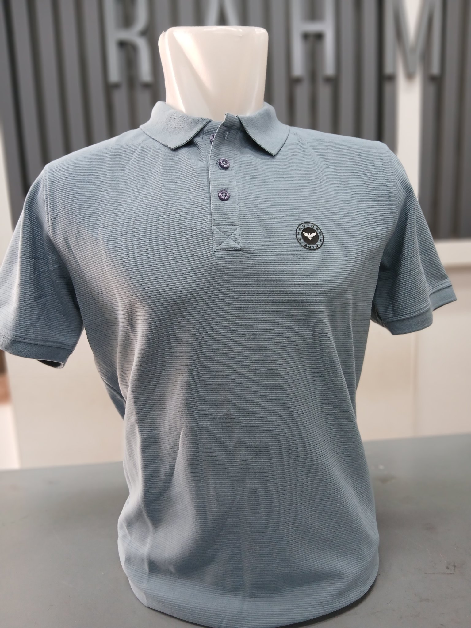 YOUTURN COLLAR T-SHIRT - Image 3